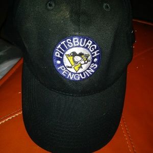 Penguins hat